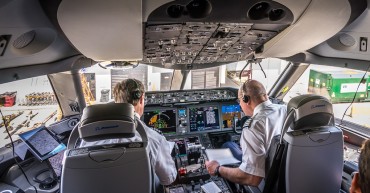 Cockpit 787